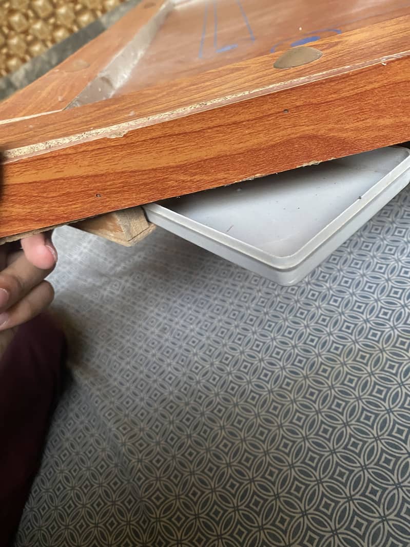 Carrom board 0