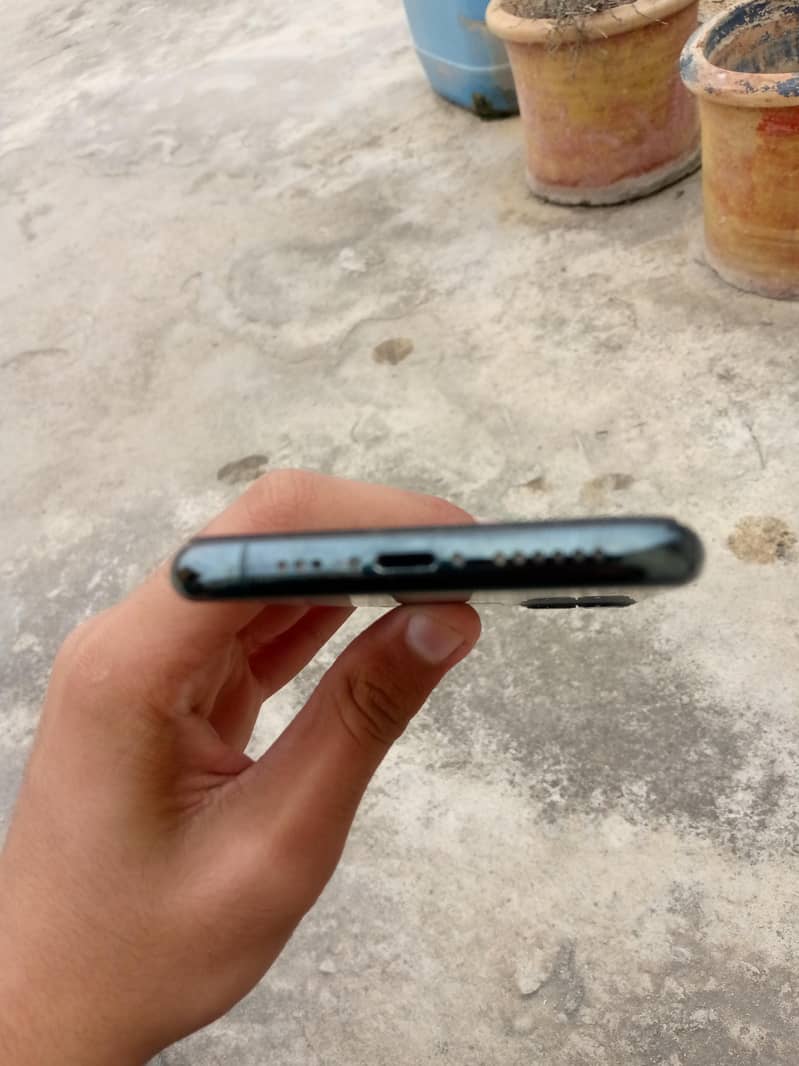 Apple iPhone 11 Pro Max 5