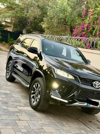 Toyota Fortuner Legender 2023
