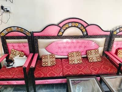 5 Seater Iron Soraf With 3 Iron+Glass Tabels In Excellent Condition