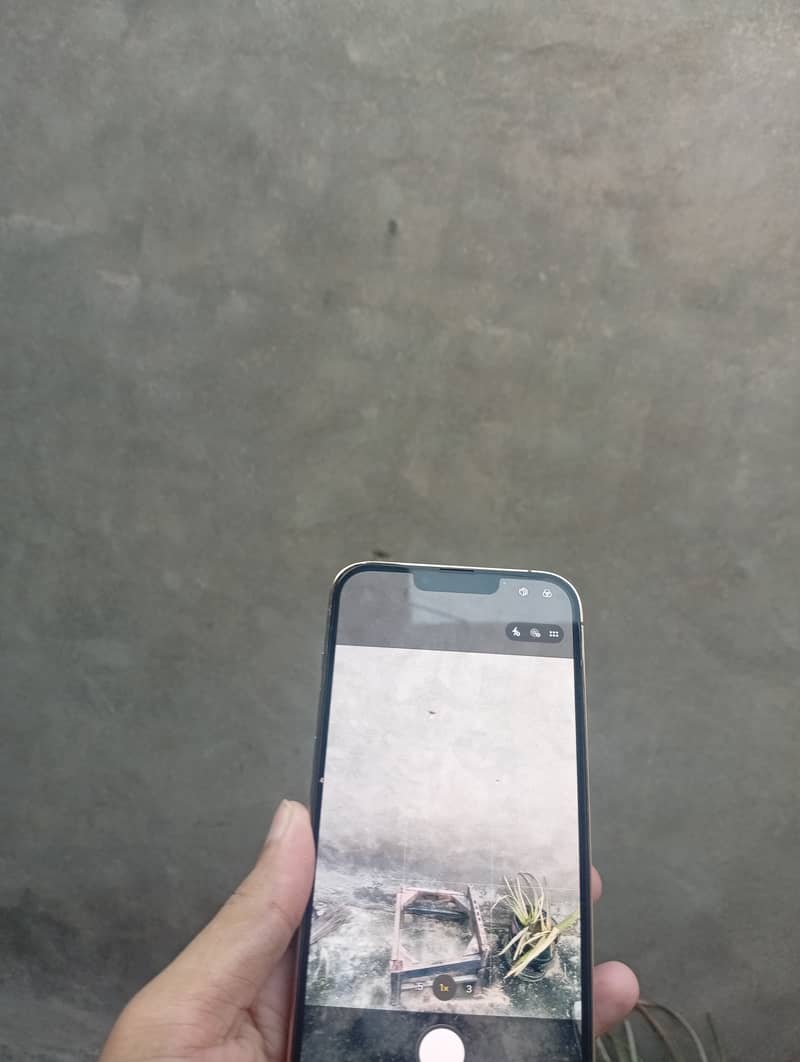 Apple iPhone 13 Pro Max 2