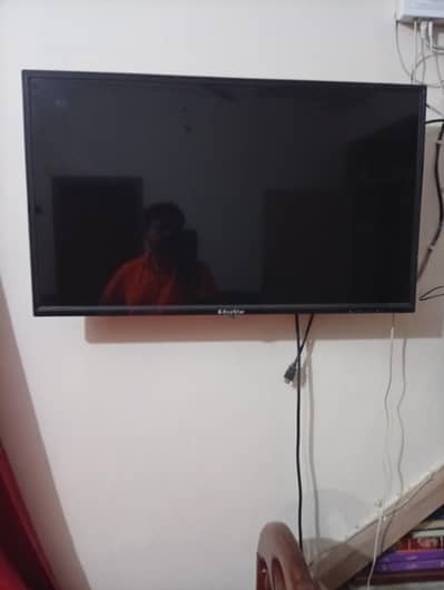 32" ecosystar lcd