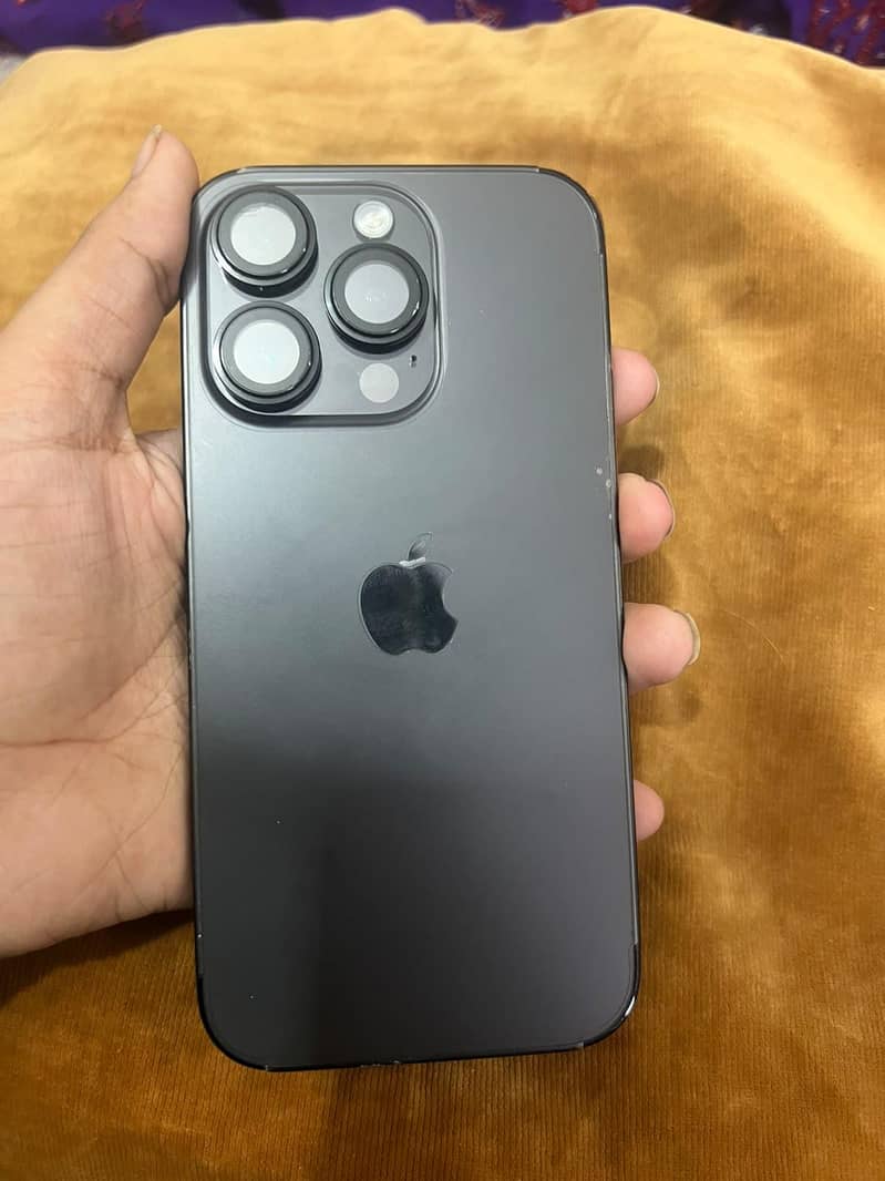 Apple iPhone 14 Pro 1