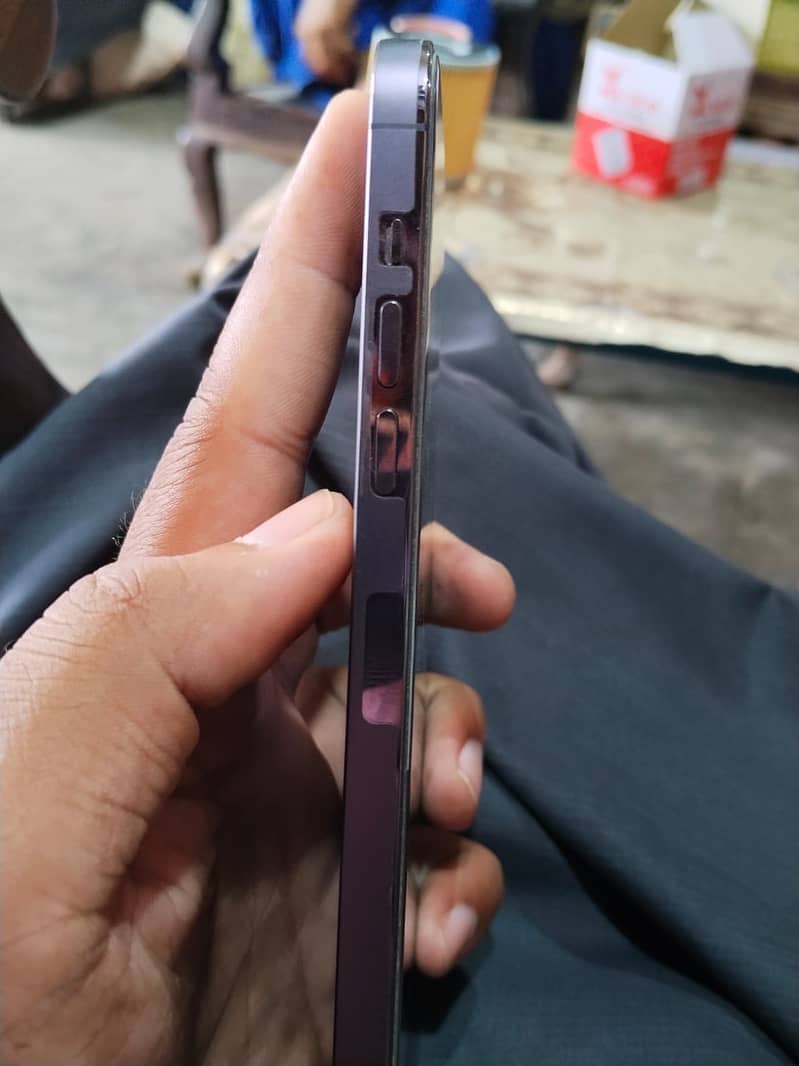 Apple iPhone 14 Pro Max 2
