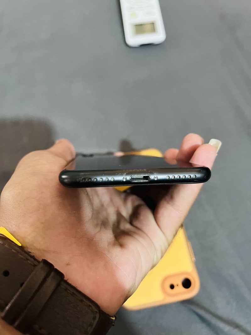 Apple iPhone 7 1
