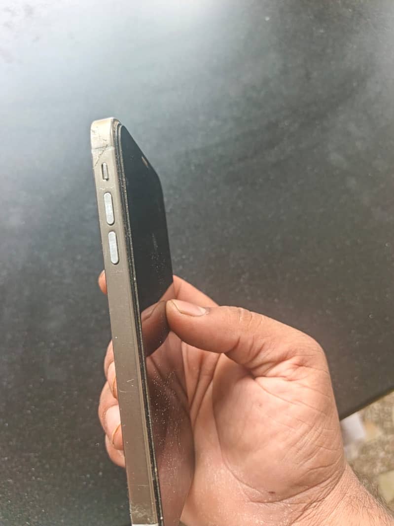 Apple iPhone XR 0