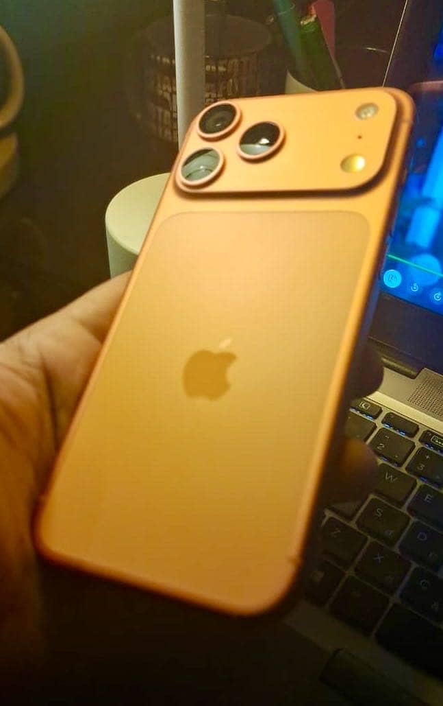 Apple iPhone 17 Pro Max 1