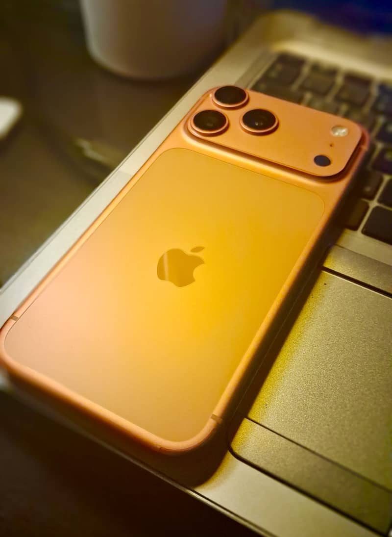 Apple iPhone 17 Pro Max 2