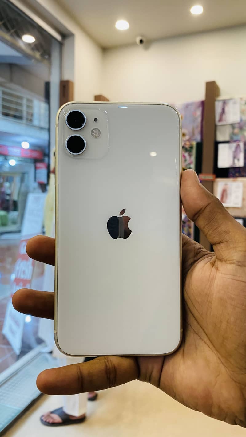Apple iPhone 11 0