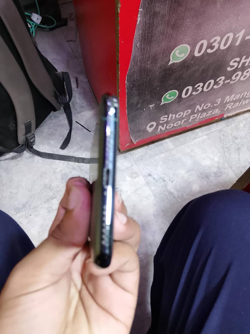 Apple iPhone 11 Pro Max 3