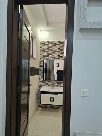 5 Marla Prime Location House for Sale