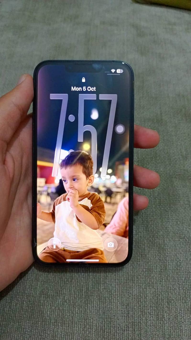 Apple iPhone 13 5