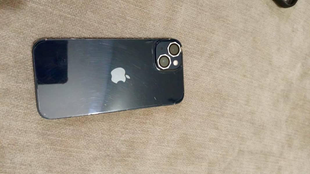Apple iPhone 13 8