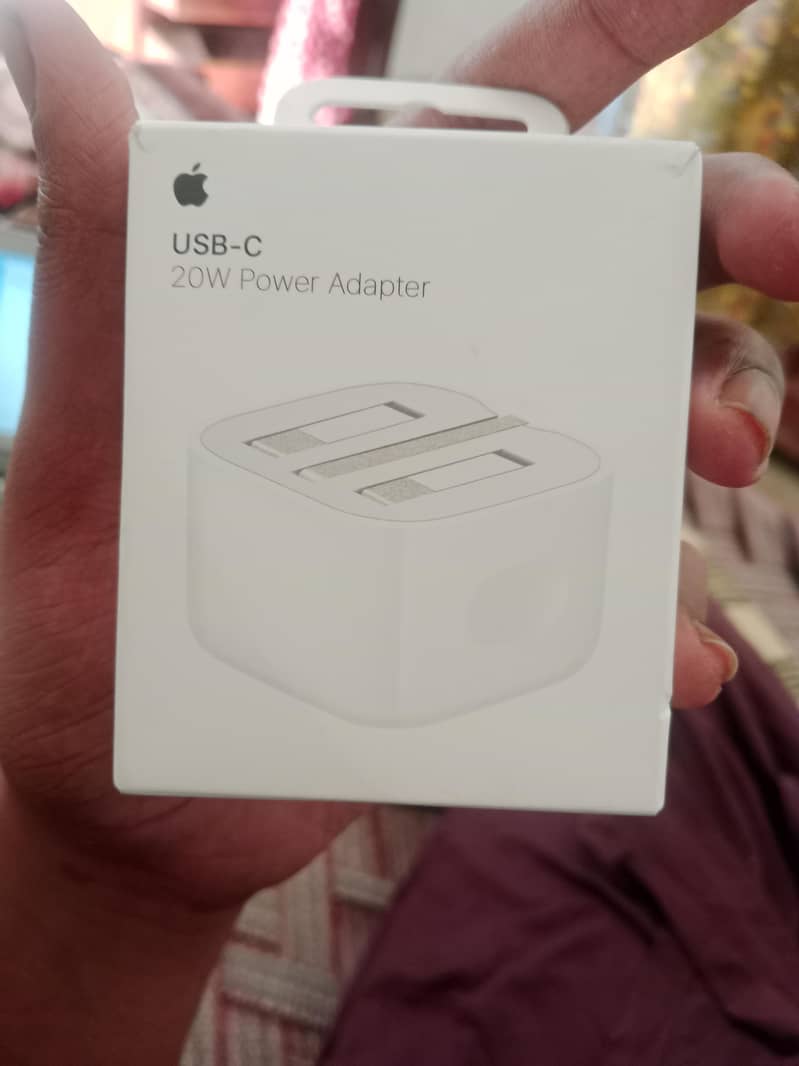 usb-c 20w power adapter 0