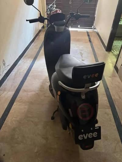 evee nisa eltrict bike for sale urgent