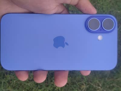 Apple iPhone 16