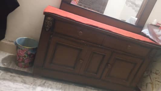 dresser or dressing table