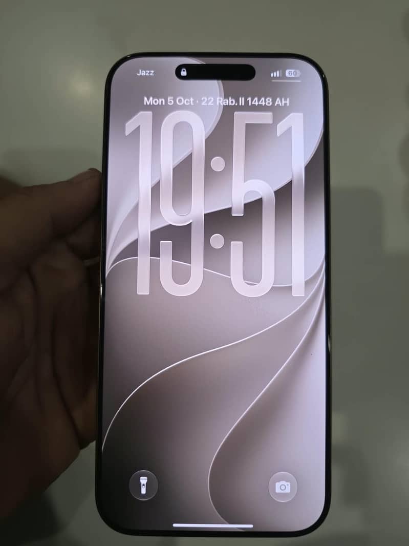 Apple iPhone 16 Pro Max 5