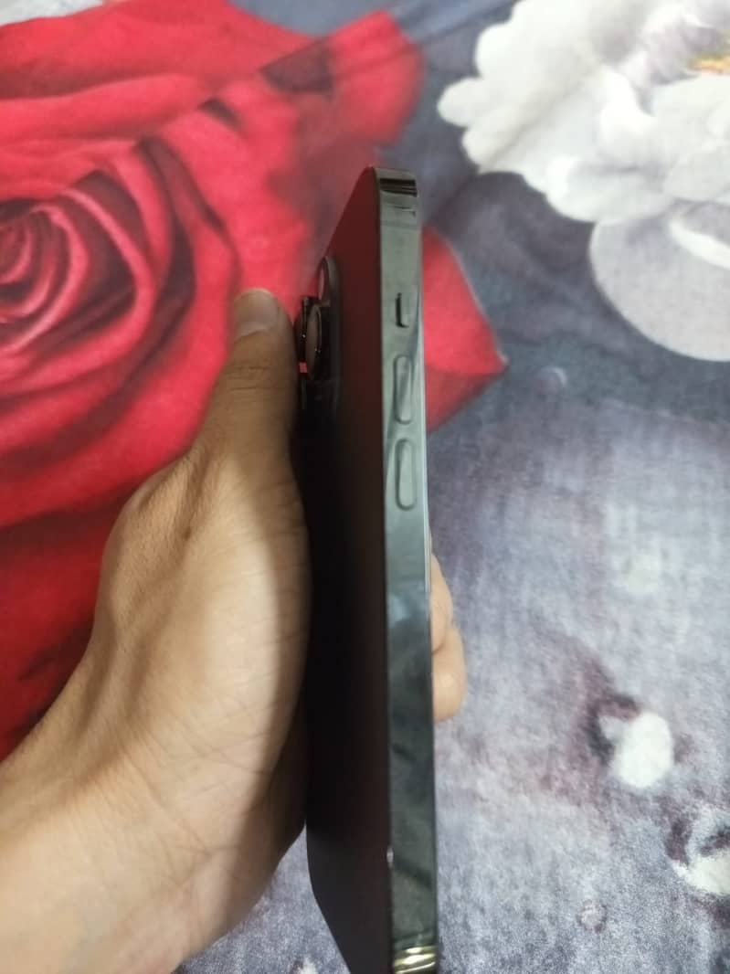 Apple iPhone 14 Pro 3