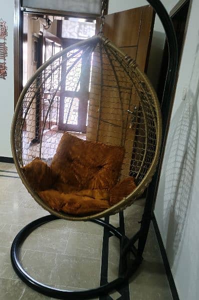 Egg shape iron hanging swing 2