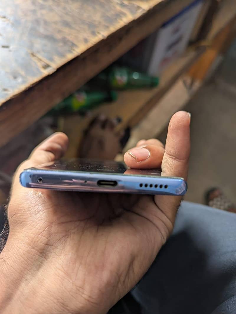 Tecno CAMON 30S 3