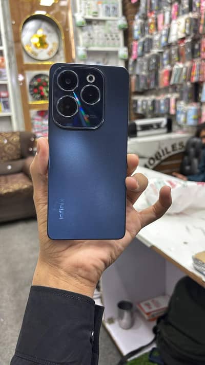 Infinix Hot 40 Pro