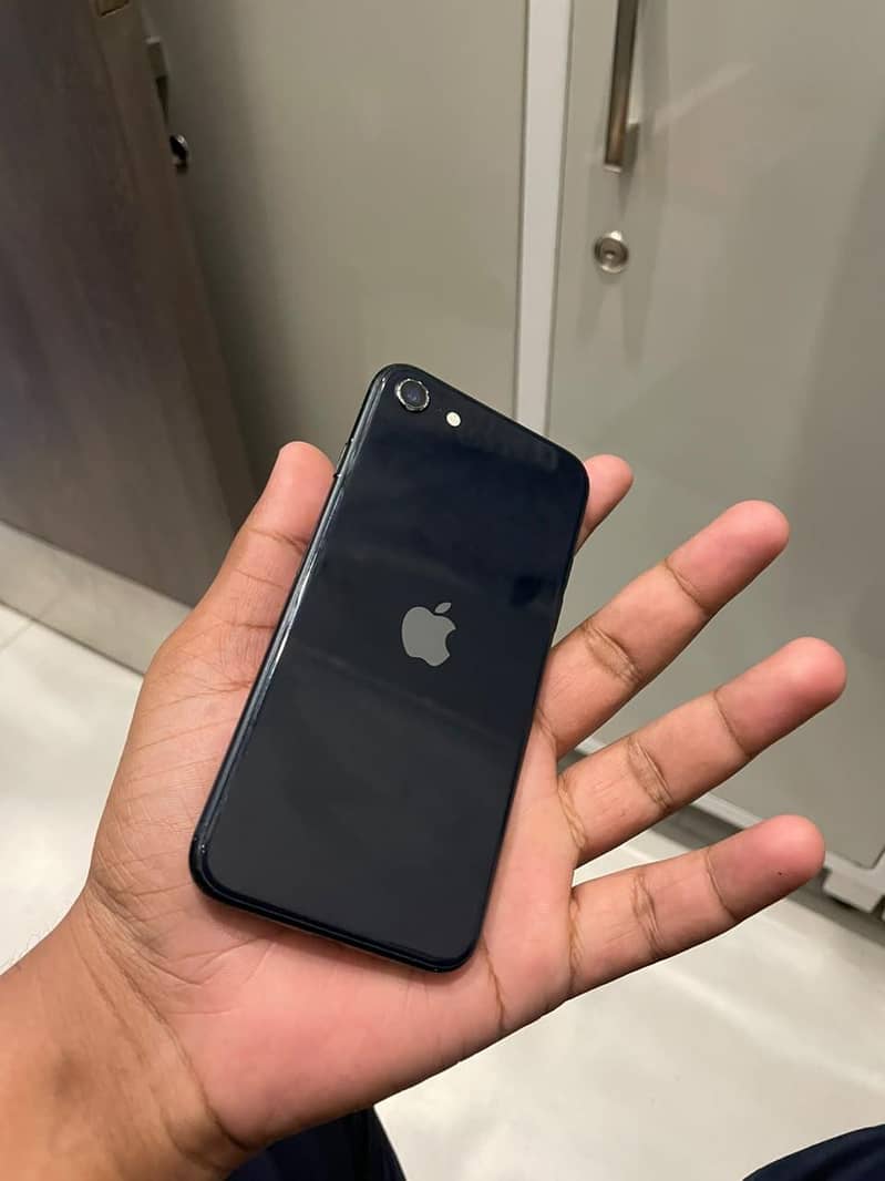 Apple iPhone SE 0