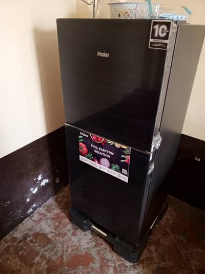 Hair refrigerator Medium size glass door