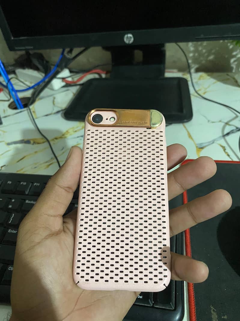 Apple iPhone 8 6