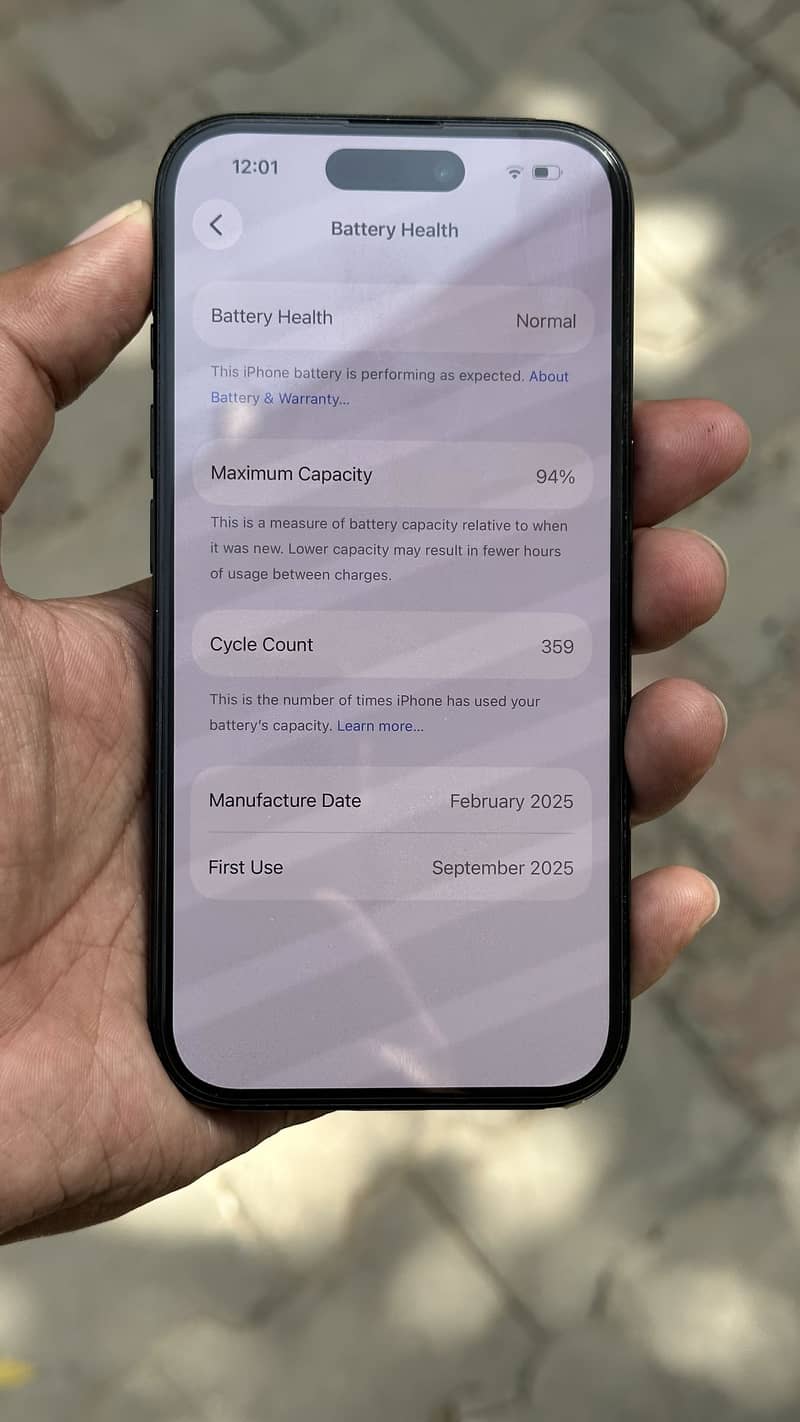 Apple iPhone 16 1