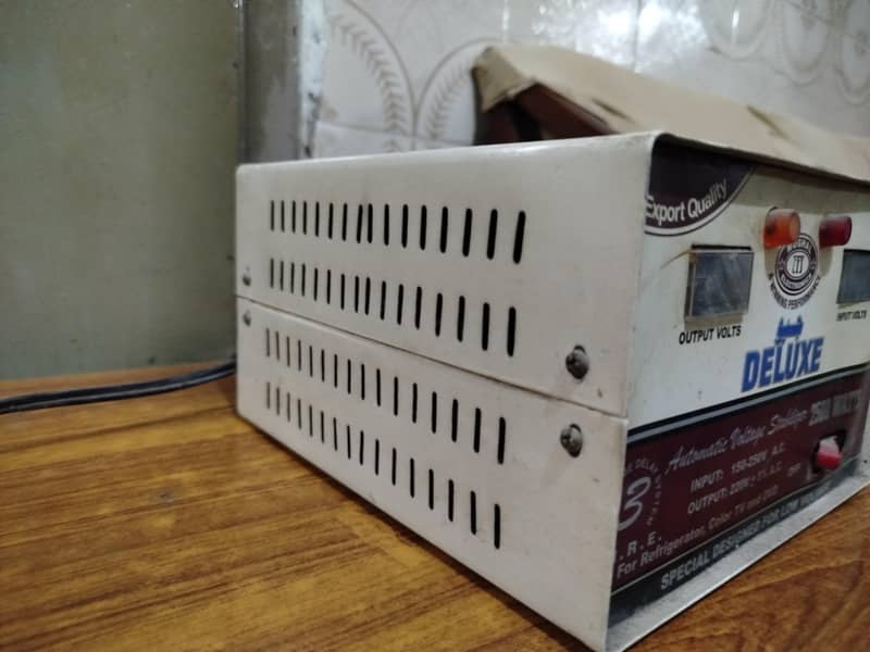voltage controller/ steblizer 1