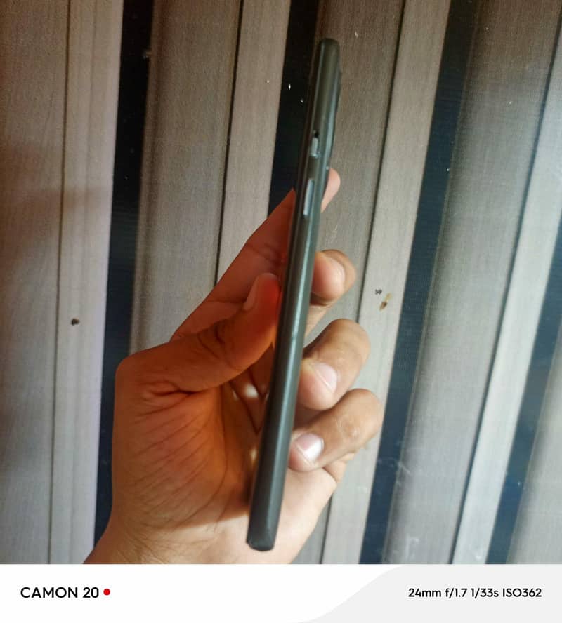 One Plus 9 5G 4