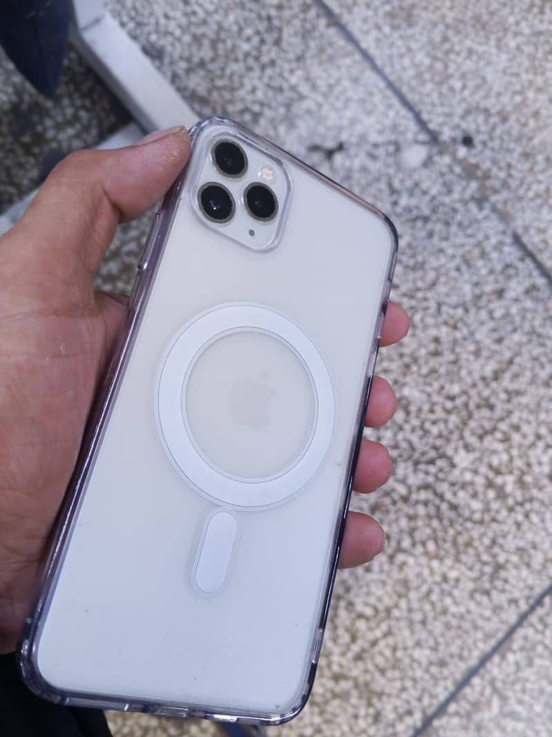Apple iPhone 11 Pro Max 1