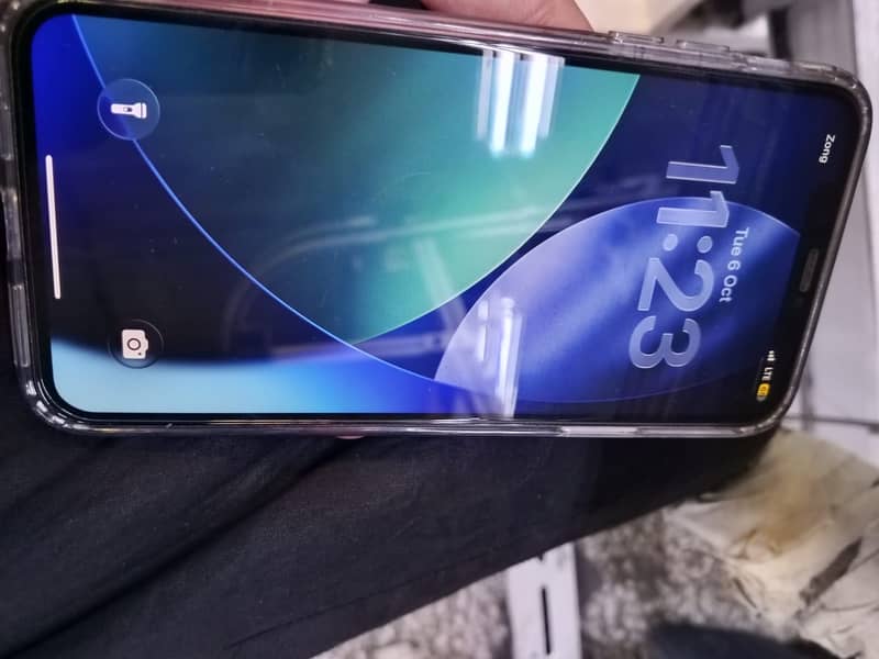 Apple iPhone 11 Pro Max 3