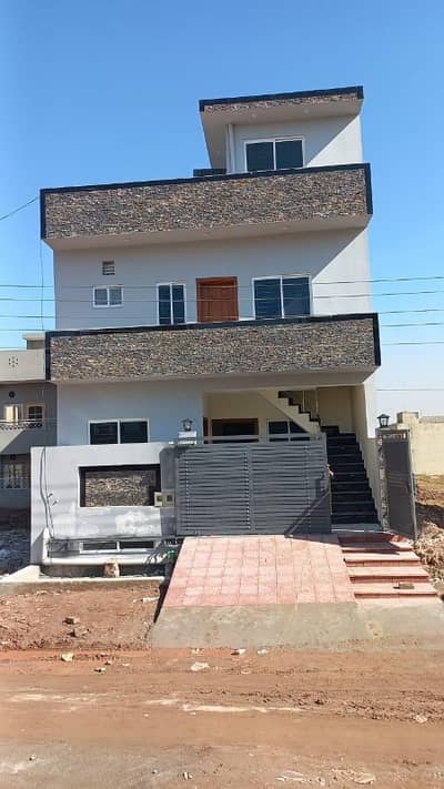 Beautiful House For Sale In I-11/2