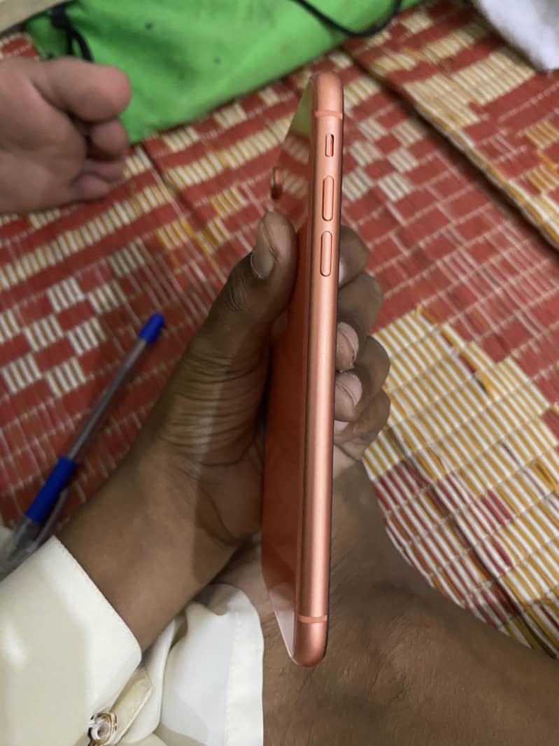 Apple iPhone XR 2