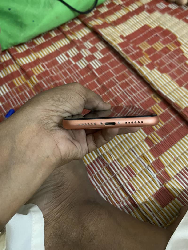 Apple iPhone XR 3