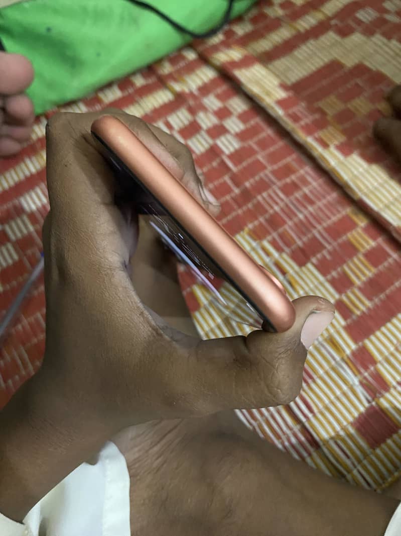 Apple iPhone XR 5