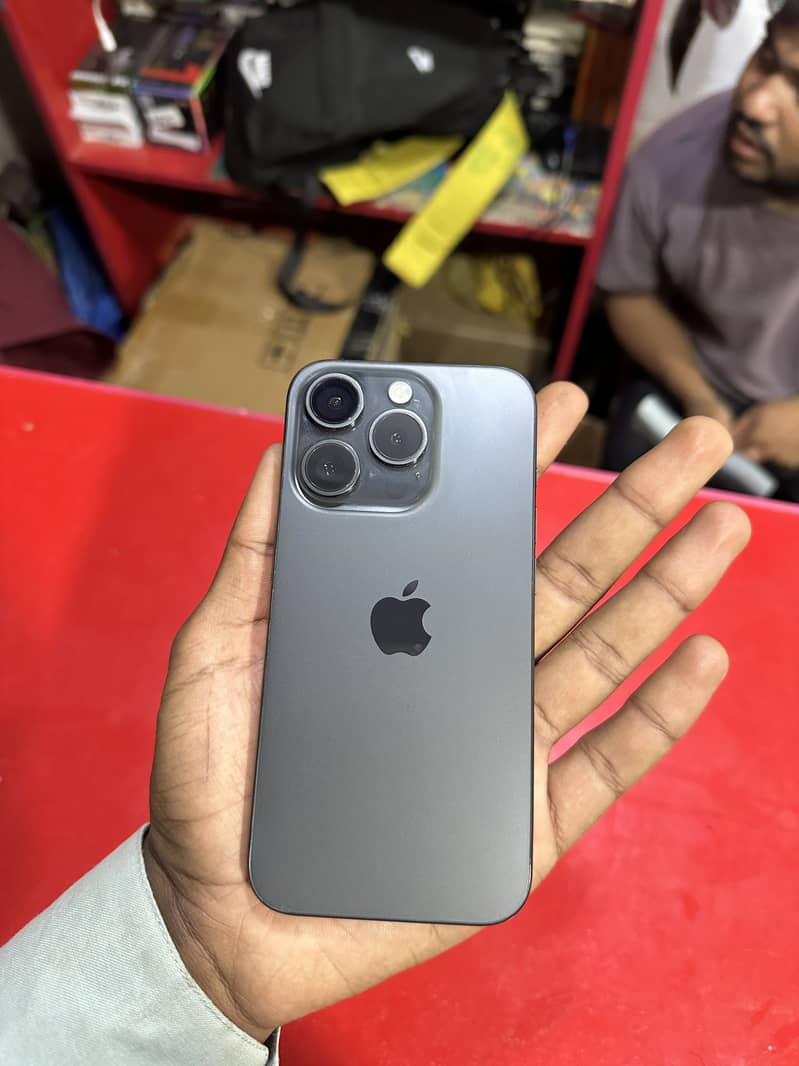 Apple iPhone 15 Pro 1