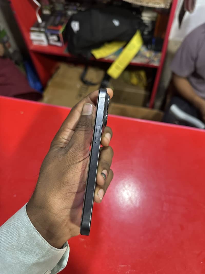 Apple iPhone 15 Pro 7