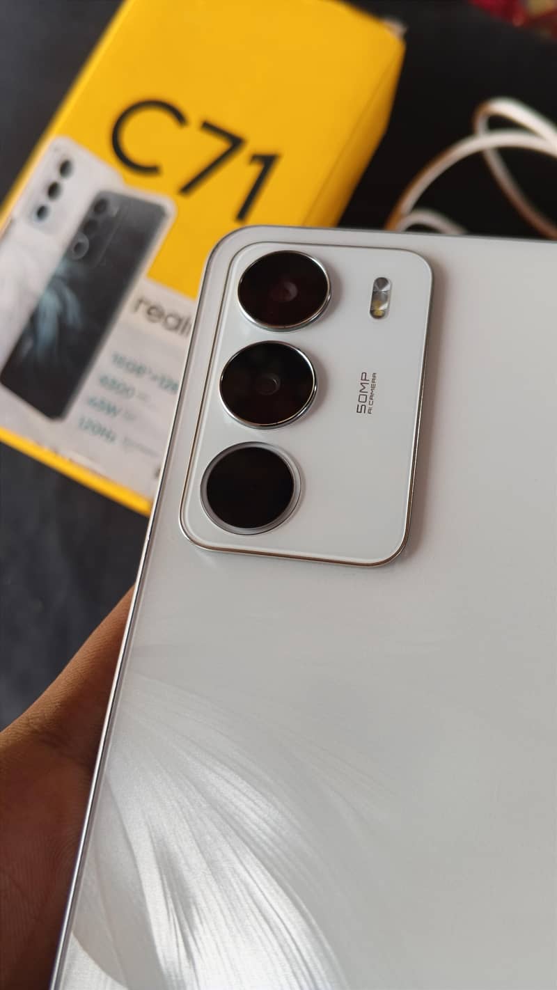 Realme C71 1