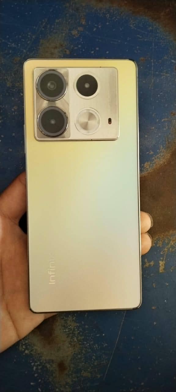 Infinix Note 40 0