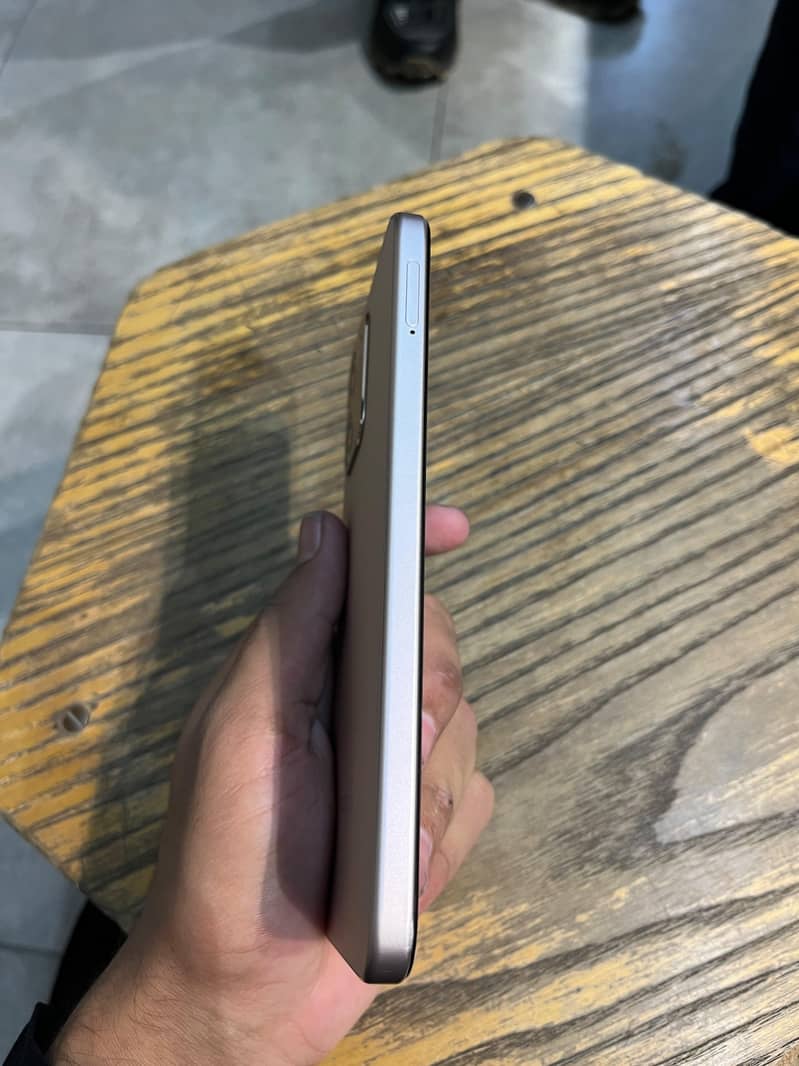 OPPO A6 4
