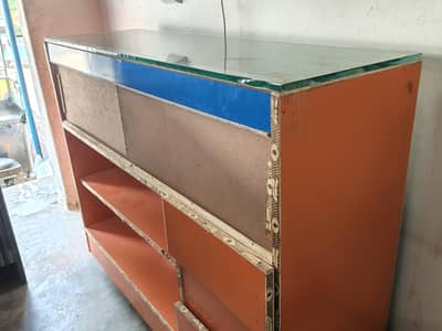 Shop Display Counter with Glass Top – Rs. 15,000