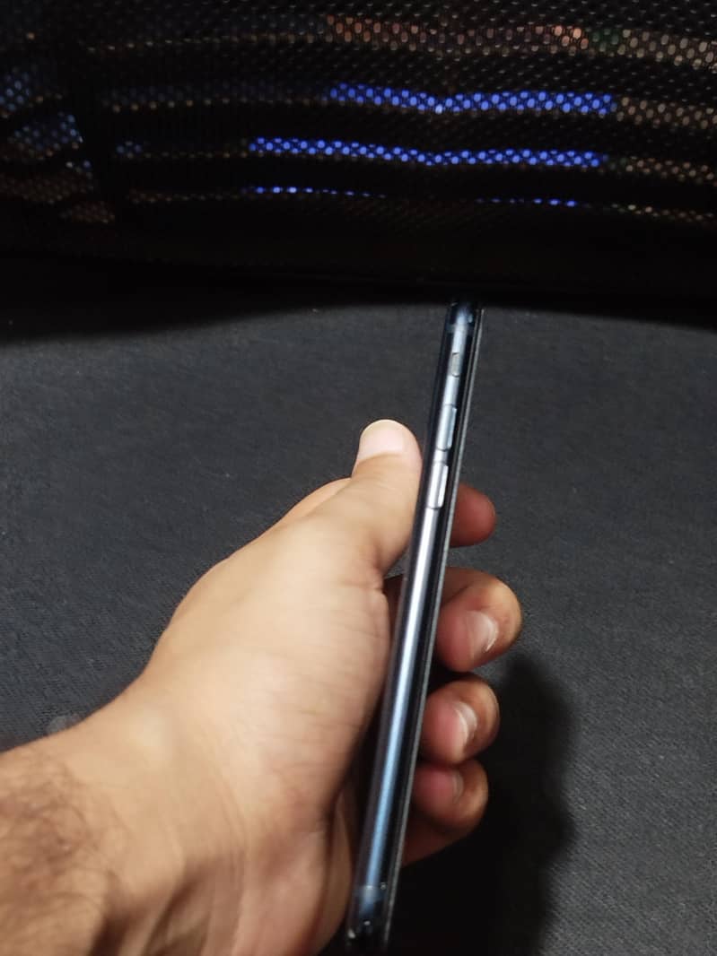 Apple iPhone SE 3 2