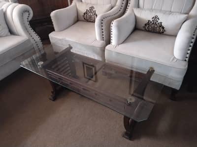 1 central and 2 side tables