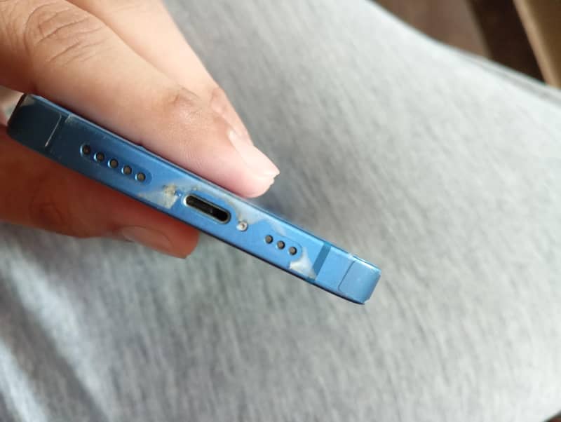 Apple iPhone 13 3