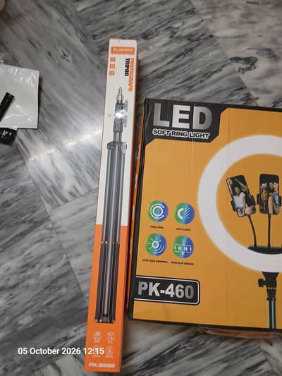 Ring light with tripod stand