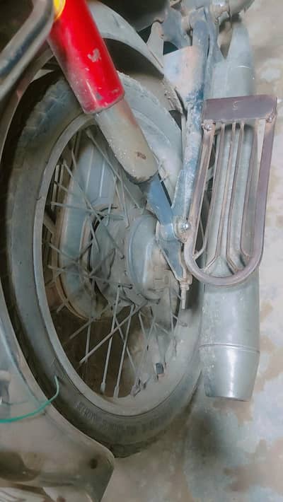 HONDA CD70 2005