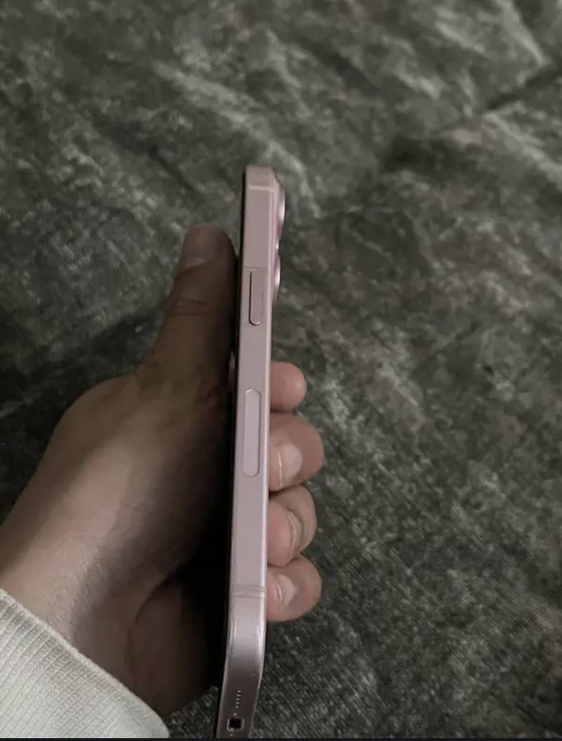 iPhone 15 4 months sim working 1